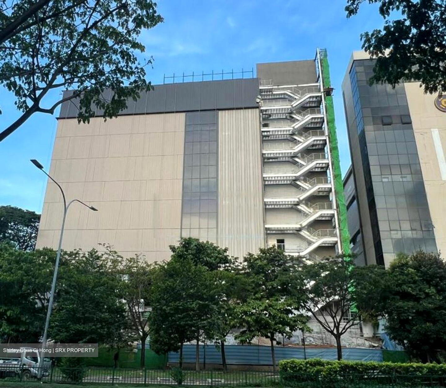 Defu Lane 8 (D19), Factory #481871721